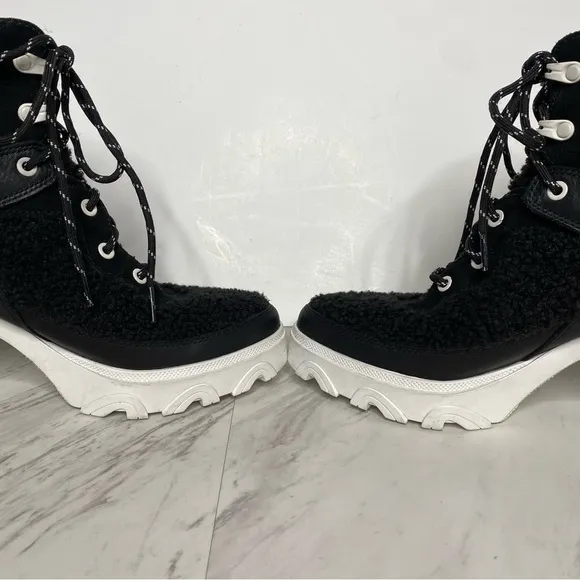 Sorel Brex Cozy Lace Up Heeled Boot 10 1/2