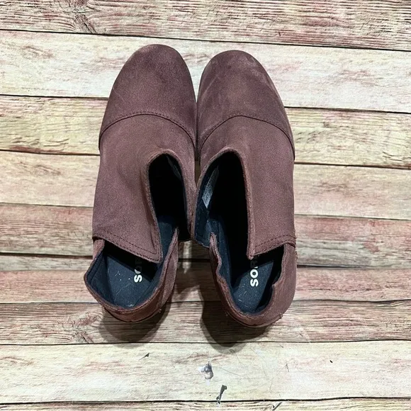 Sorel Brown Suede Cate Cut out Ankle Boots