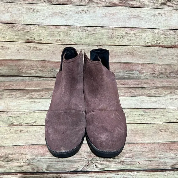 Sorel Brown Suede Cate Cut out Ankle Boots