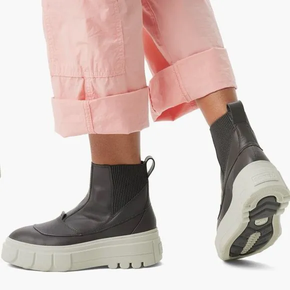 SOREL CARIBOU X Waterproof Platform Chelsea Ankle Boot Rain Snow 8 M NIB
