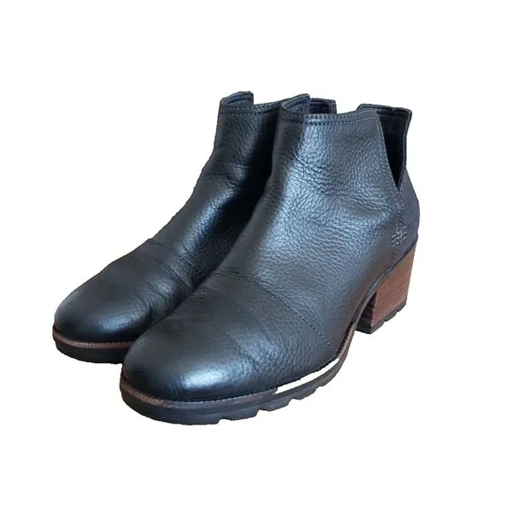 SOREL Cate Cut-Out Black Leather and Suede Waterproof Boots size 9
