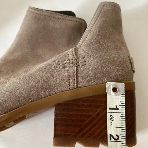 Sorel Cate Cut Out Chelsea Suede Leather Heeled Ankle Boots