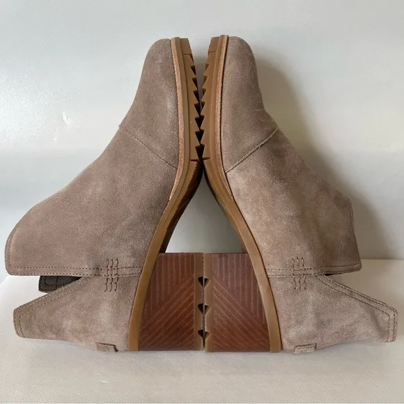 Sorel Cate Cut Out Chelsea Suede Leather Heeled Ankle Boots
