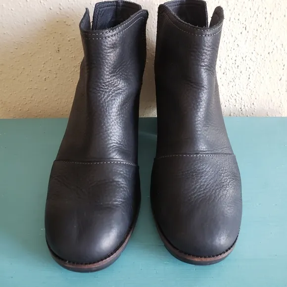 Sorel Cate Cutout Boots Black Leather Suede Waterproof Bootie 8.5