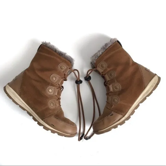 Sorel Childrens Whitney Suede Leather Boots size 4