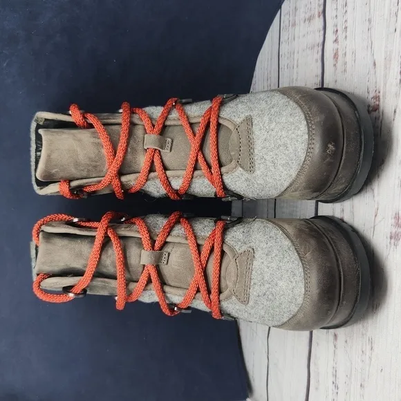 SOREL | EUC Tall Block Heeled Hiker Boots Blake Lace Size US 7.5