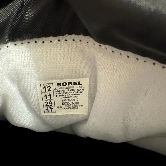 Sorel Flurry Print Waterproof and Warm Printed Boots - Children’s size 12