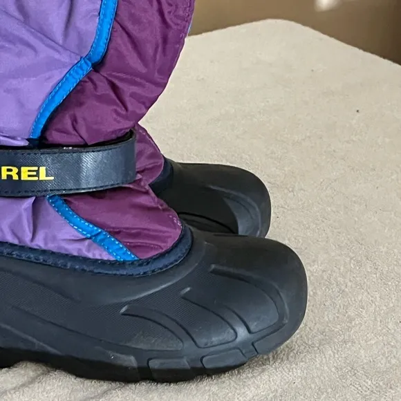 Sorel Flurry Snow Boots Sz 3