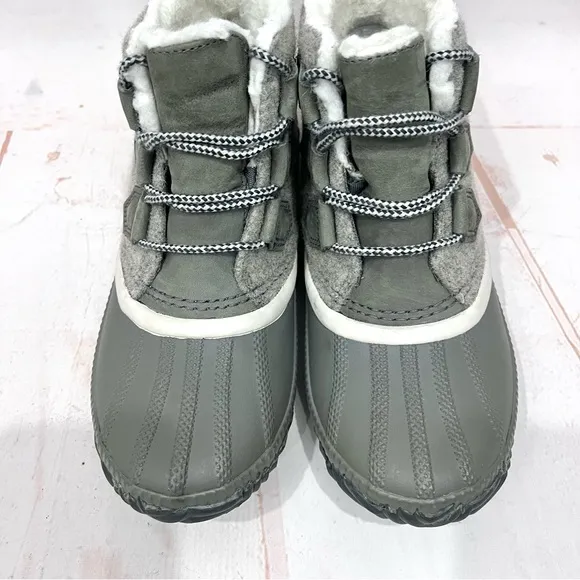 Sorel Grey Out N About Felt Sherling Fur Winter Snow Waterproof Rain Duck Boots