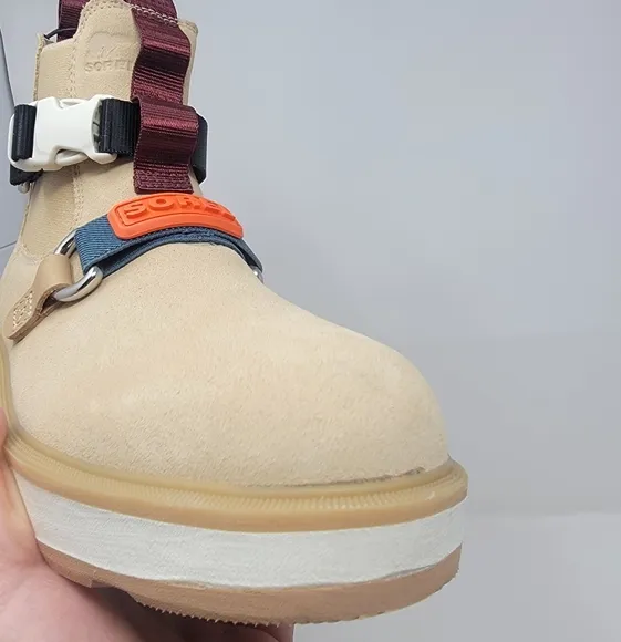 SOREL Hi-Line EQ Chelsea boots women's size 7.5 suede waterproof