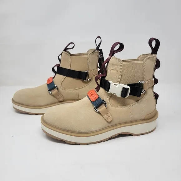 SOREL Hi-Line EQ Chelsea boots women's size 7.5 suede waterproof