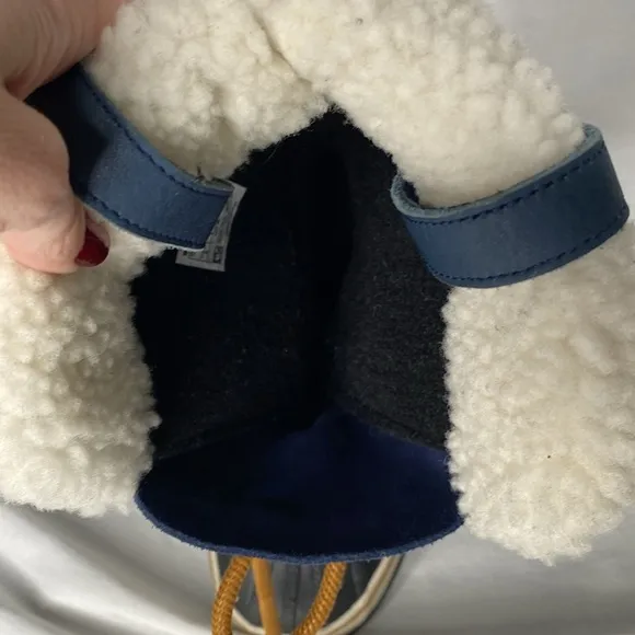 SOREL JOAN OF ARCTIC Collegiate Navy Blue rubber suede lace ups faux Sherpa SZ 6