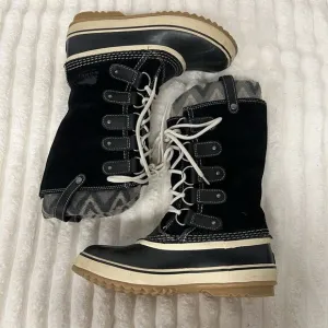 Sorel Joan Of Arctic Knit II NL2142-010 Women’s 9.5 Black Suede Snow Boots