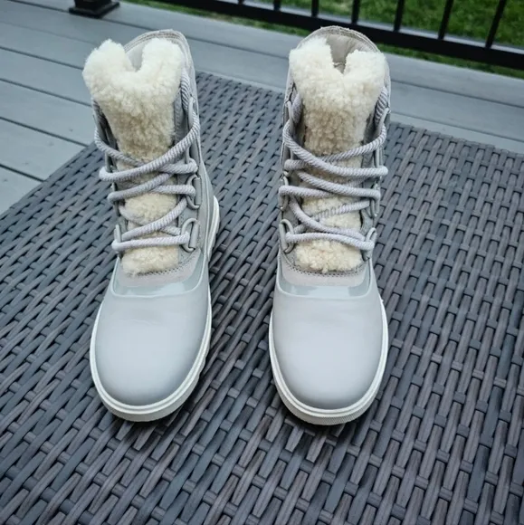 Sorel Joan Of Arctic Next Lite Women's Boots