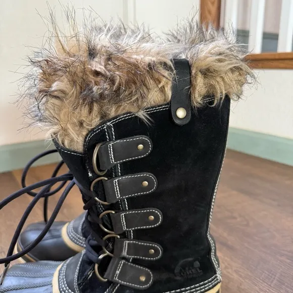 Sorel Joan of Arctic size 8 waterproof Women’s Snow Boots