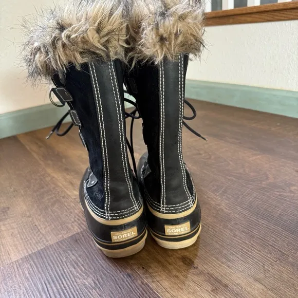 Sorel Joan of Arctic size 8 waterproof Women’s Snow Boots