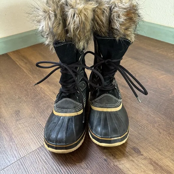 Sorel Joan of Arctic size 8 waterproof Women’s Snow Boots