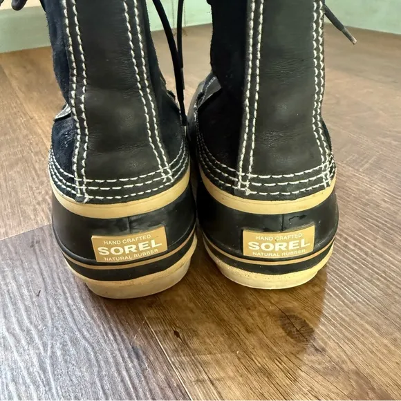 Sorel Joan of Arctic size 8 waterproof Women’s Snow Boots
