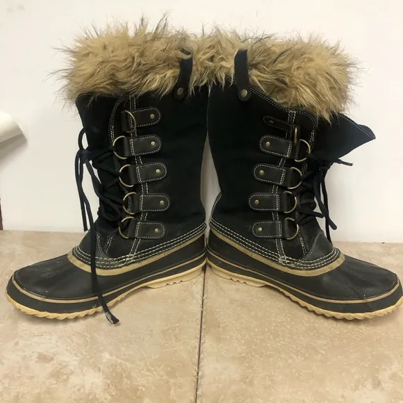 Sorel Joan of Arctic Waterproof Boots Size 9