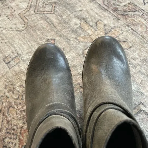Sorel Joan of Arctic Wedge II Buckle Boots Women's 8.5 Gray Leather Bootie EUC