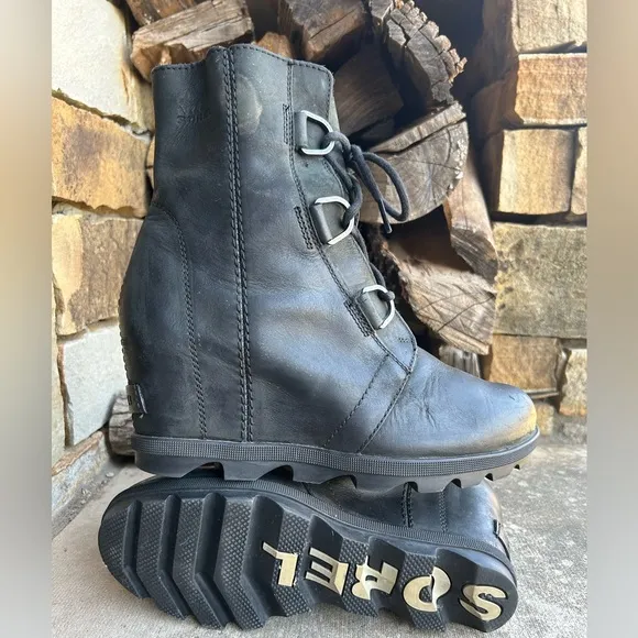 Sorel Joan of Arctic wedge II waterproof leather Black Wedge Boots Sz-8.5. N