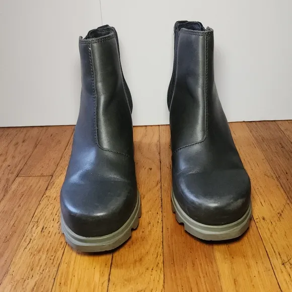 SOREL Joan of Arctic Wedge III Chelsea Boots