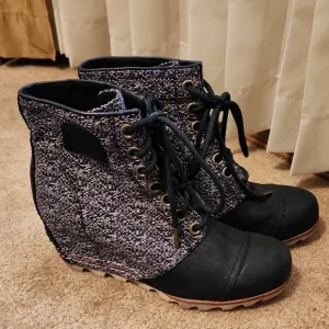 Sorel Joan of Artic Wedge III Lexie Tweet Black and Gray Waterproof  Boots