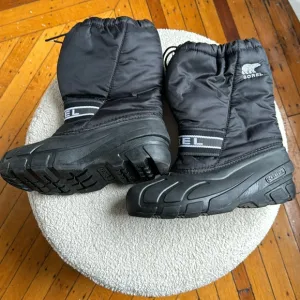Sorel Kids Flurry snow boots w/ removable liner