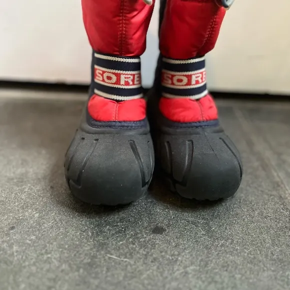 Sorel Kids' Snow Boots, 12 - like new!!