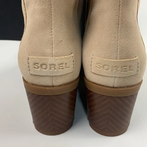 Sorel Leather Waterproof  Heeled Boots Creme Beige Size 8.5 Lace up New NWT