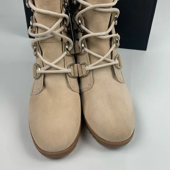 Sorel Leather Waterproof  Heeled Boots Creme Beige Size 8.5 Lace up New NWT