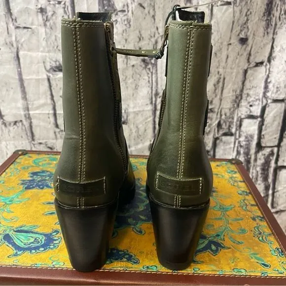 Sorel Leather Waterproof Wedge Heel After Hours Boots Size 7.5 NEW