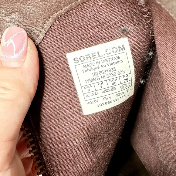 Sorel New Cate Boots Carnelian Red &amp; Brown Suede Colorblock SZ 9