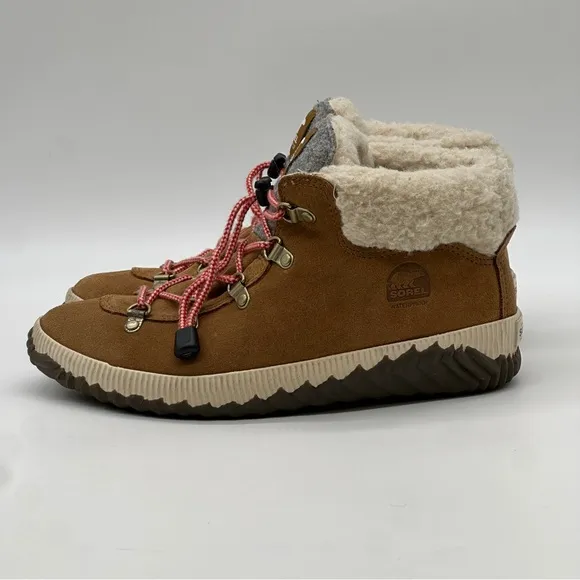 Sorel Out N About Conquest Waterproof Boots. Size 7