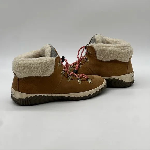 Sorel Out N About Conquest Waterproof Boots. Size 7