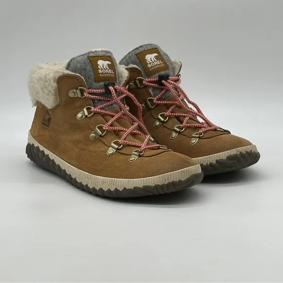 Sorel Out N About Conquest Waterproof Boots. Size 7