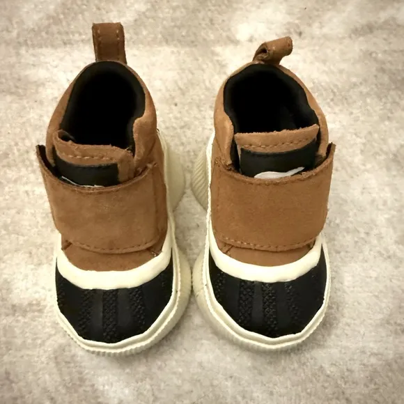 Sorel Out N About™ IV Strap Toddler Waterproof Winter/Snow Boot Size 4, Like New