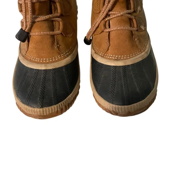 Sorel Out N About Rain Snow Suede Duck Boots Size 7