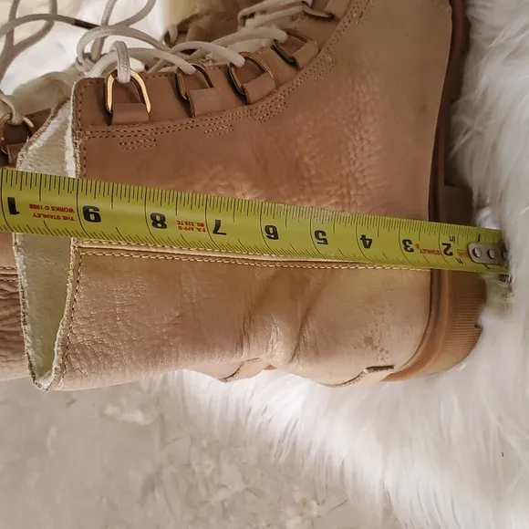 Sorel Phoenix  lux tan short boots size 11
