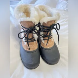 Sorel Snow Angel Boots Root Beer~ Size 7~ Fantastic!