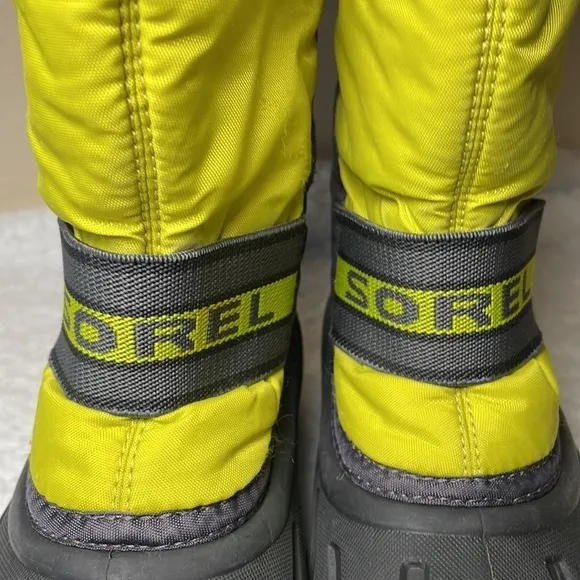 SOREL Snow Boots Size 1