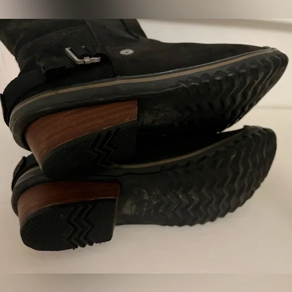 Sorel Suede Boots