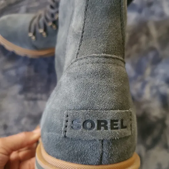 Sorel suede Lennox Waterproof lace up womans boots, size 8.5