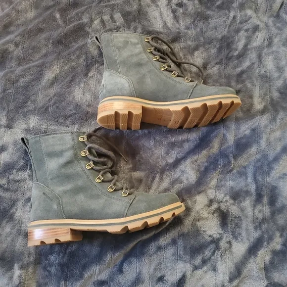 Sorel suede Lennox Waterproof lace up womans boots, size 8.5