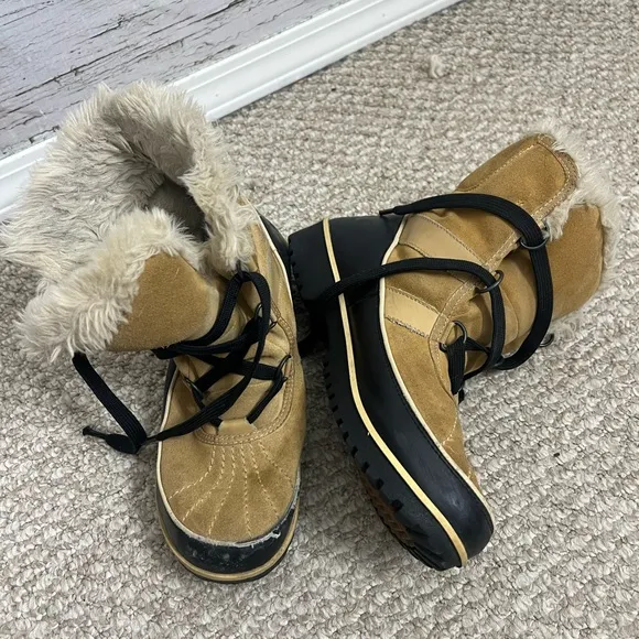 SOREL Tivoli II Women’s Tan Leather Lace Up Winter Snow Boots Size 10