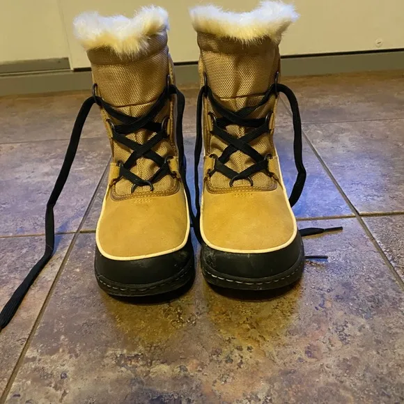 Sorel Tivoli lll boots