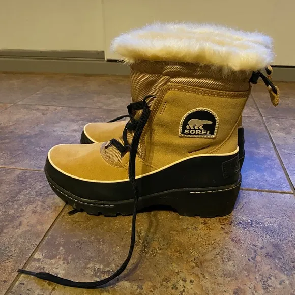 Sorel Tivoli lll boots
