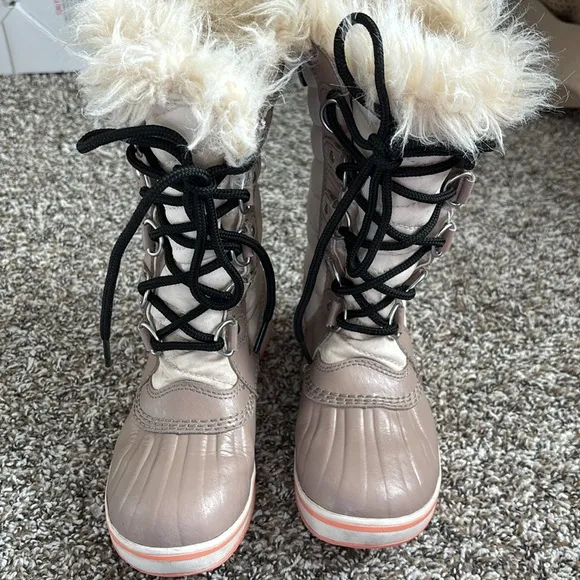 Sorel Tofino II 2 fur lined waterproof snow boots girls 1