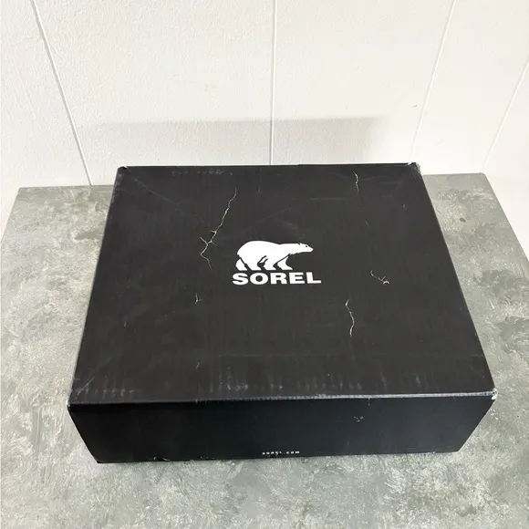 SOREL Whitney II Plus Snow Boot kids youth size 4 unisex