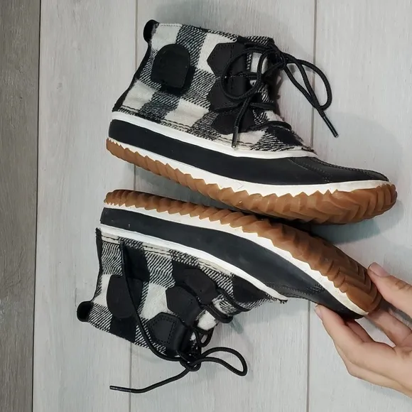 Sorel Women Madewell X Out N About Ankle Plaid Duck Saltwater Boots shoe